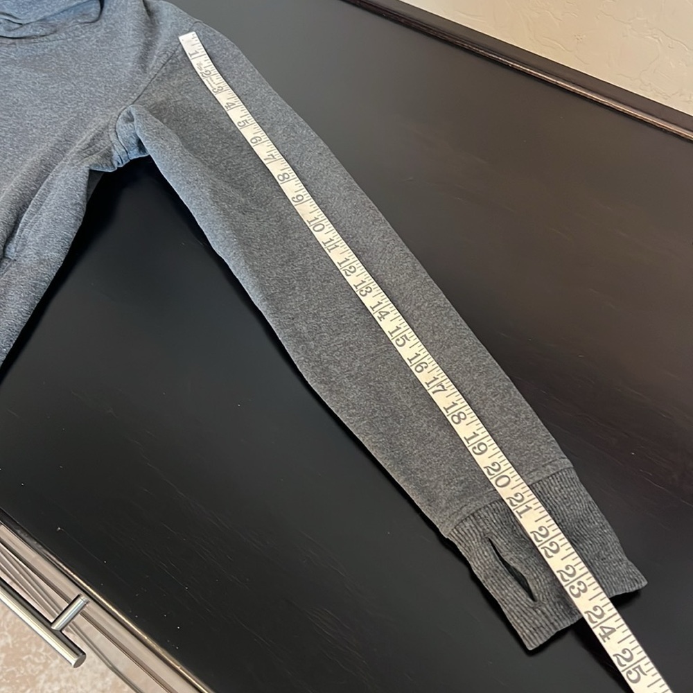 Lululemon On the Double turtleneck pullover sweatshirt, grey, size 4 - Picture 12 of 13